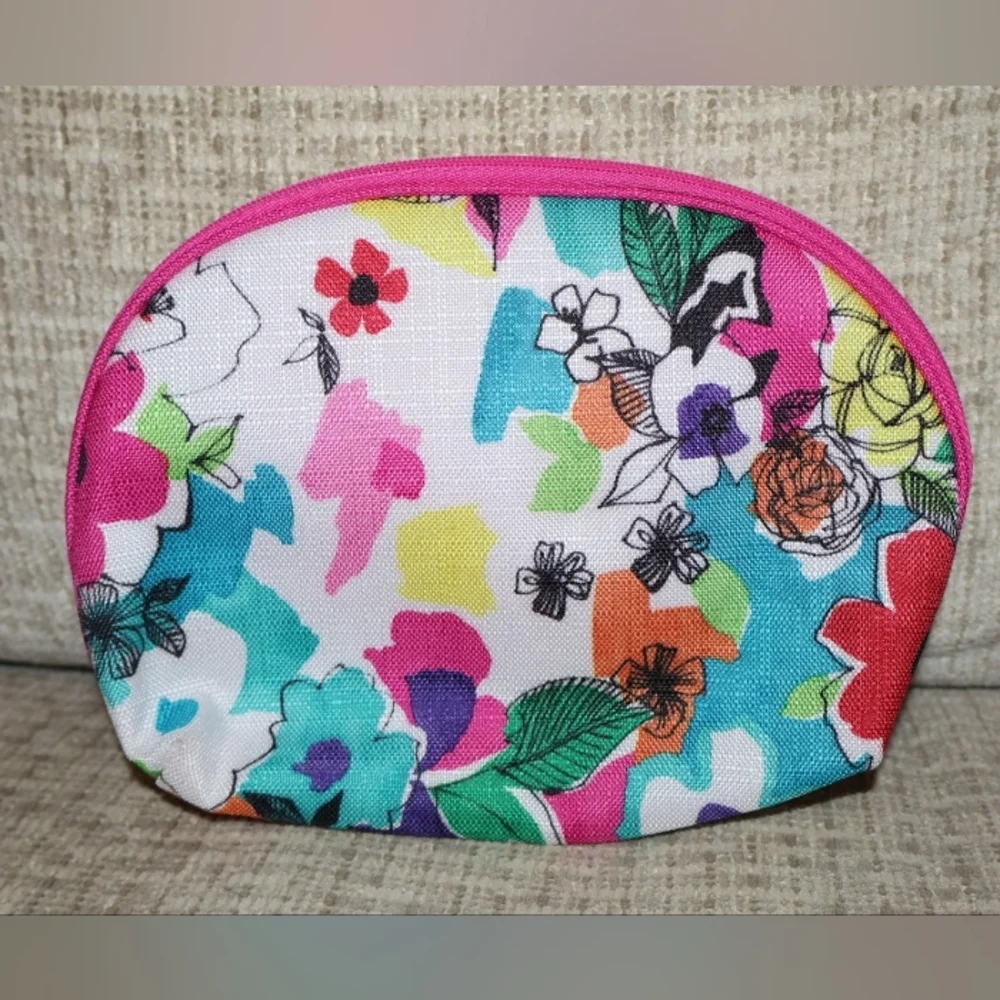 4/$14 Pink & Multicolored Ipsy & Clinique Glam/Makeup Bags.